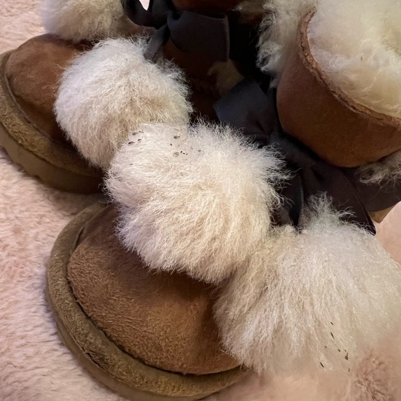 Toddler kids Uggs GITA boot size 7 - Picture 8 of 11